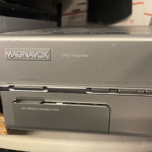 Magnavox dvd recorder unit - Picture 10 of 13